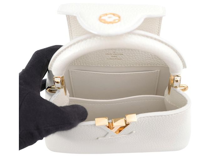 Borsa Louis Vuitton Capucines MINI Bianco - vista 7