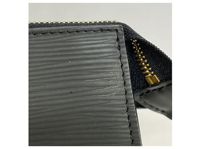 Louis Vuitton Epi Pochette Accessoires M52942 Pouch Black - view 8