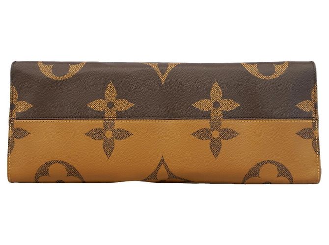 Sac cabas Louis Vuitton Monogram Giant Reverse OnTheGo GM Marron - vue 3