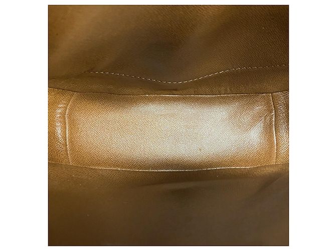 Bolsa de Ombro Louis Vuitton Monogram Chantilly GM Marrom - vista 4