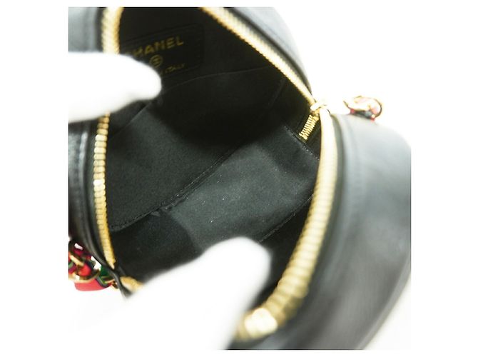 Borsa a tracolla Chanel Matelassé con catena Nero - vista 4