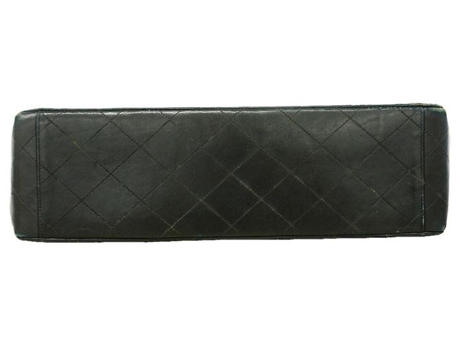 Sac à épaule Chanel en agneau noir - vue 3