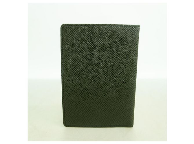 Capa de Passaporte Louis Vuitton em Ardoise Cinza - vista 7