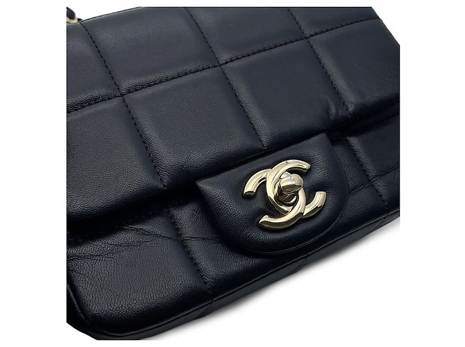 Chanel Mini Flap Shoulder Bag Chocolate Bar aus schwarzem Lammleder - Ansicht 6