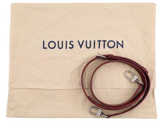 Sac à main Louis Vuitton Monogram Shearling Keepall Bandoulière 25 Noir - vue 17
