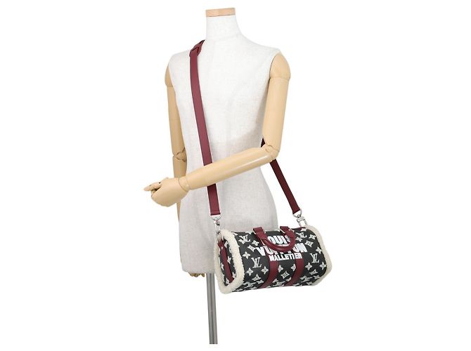 Sac à main Louis Vuitton Monogram Shearling Keepall Bandoulière 25 Noir - vue 5