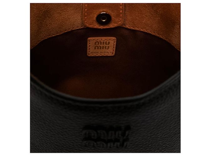 Borsa a tracolla Miu Miu in pelle martellata marrone Marrone scuro - vista 5