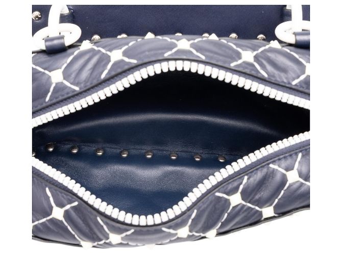 Borsa Camera Valentino Blue Lambskin Free Rockstud Spike Blu navy - vista 4