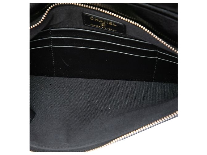 Chanel Clutch 31 in vitello lucido stropicciato nero con catena - vista 4