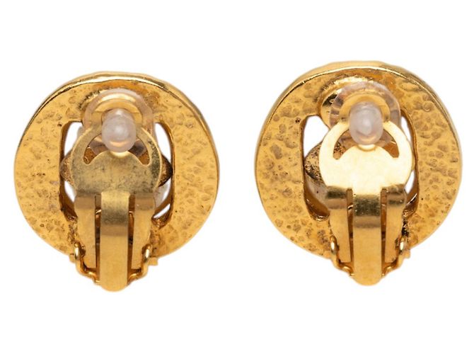 Pendientes de clip redondos Chanel Gold CC chapados en oro y perlas sintéticas Dorado - vista 2