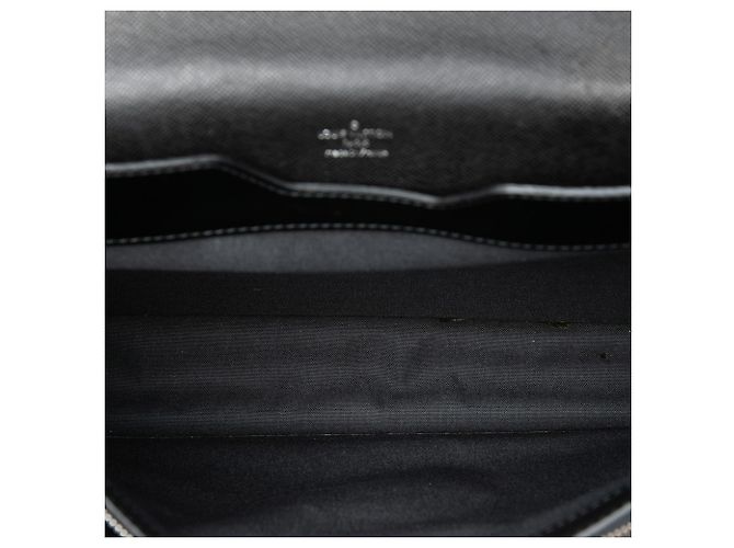Louis Vuitton Black Taiga Neo Robusto 2 Briefcase Nero - vista 4