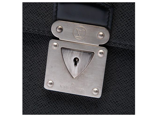 Louis Vuitton Black Taiga Neo Robusto 2 Briefcase Nero - vista 5