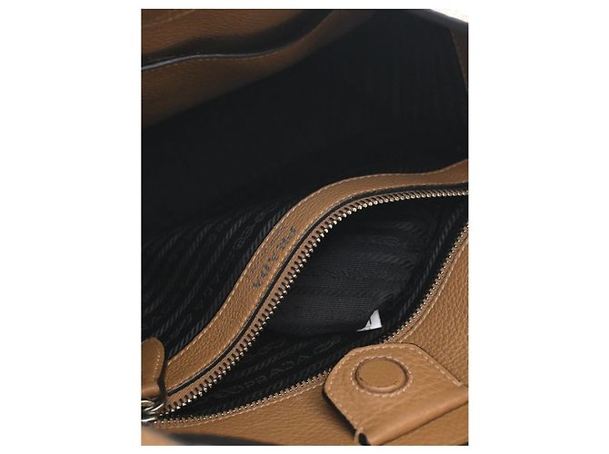 Prada Borsa Hobo Medium Vitello Daino Soft Marrone - vista 3