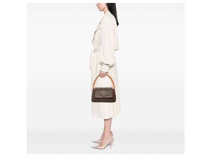 Louis Vuitton Brown Monogram Mini Looping Marrone - vista 6