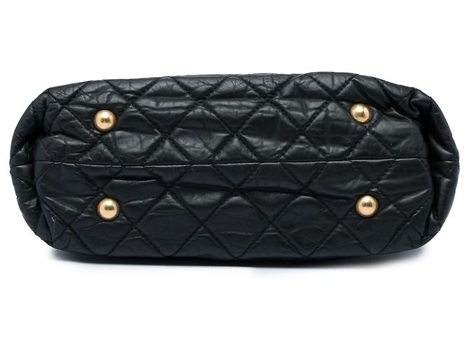 Borsa Chanel Reissue 2.55 Media Matelassé in Vitello Invecchiato Nera Nero - vista 3