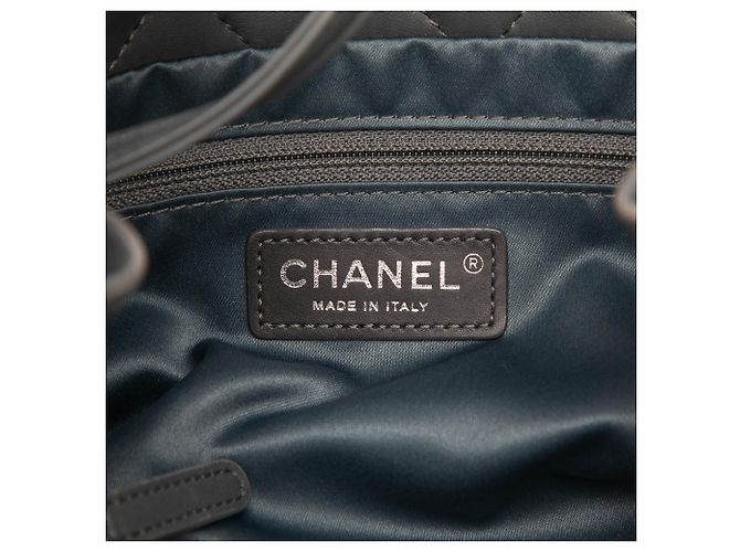 Sac Chanel Coco Loop Tote Petit en Agneau Matelassé Gris Marron Gris anthracite - vue 5