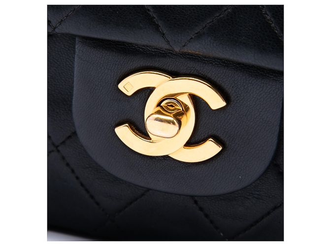 Chanel Black Medium Classic Lambskin Double Flap Negro - vista 5