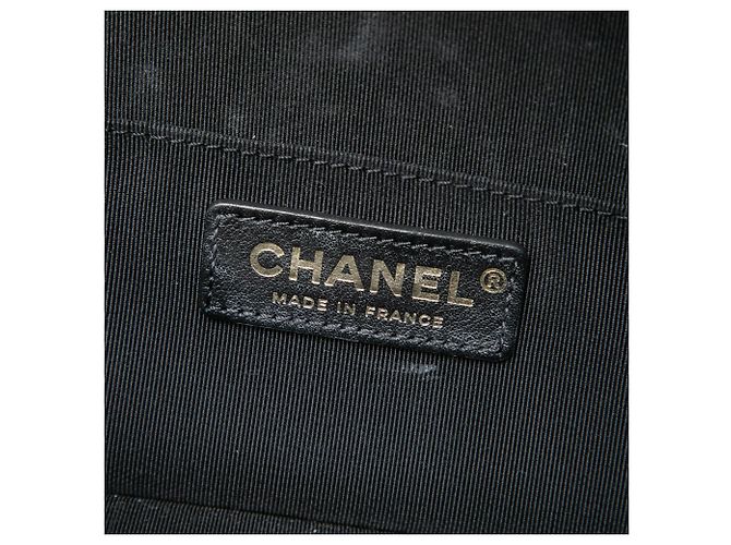 Necessaire Chanel Black Small CC Quilted Crumpled Calfskin Vanity Case Nero - vista 5