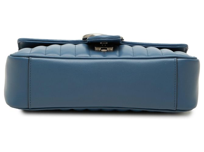 Borsa a tracolla Gucci GG Marmont Matelassé in pelle di vitello blu Medium - vista 3