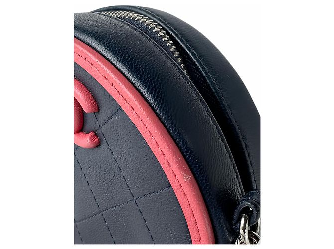 Pochette ronde Chanel Blue Quilted Lambskin Color Pop avec chaîne Bleu Bleu Marine - vue 6