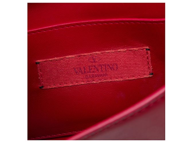 Borsa a tracolla Valentino Rockstud in vitello rosso con patta e fibbia - vista 5