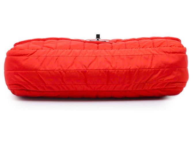 Chanel Red Jumbo Quilted Nylon Soft Shell Flap Rosso - vista 3