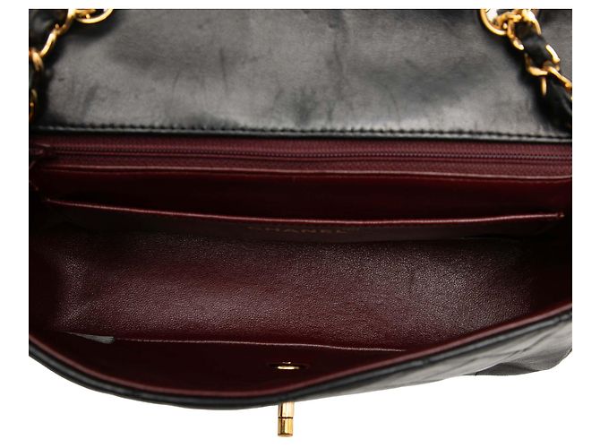 Chanel Black Small Lambskin Diana Flap Nero - vista 4