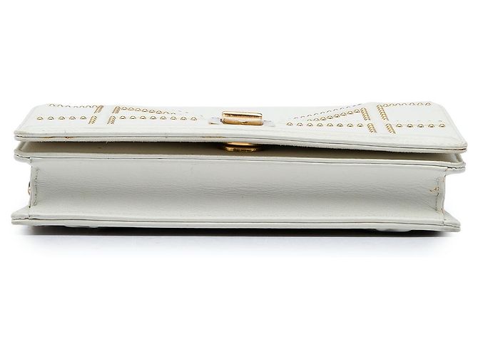 Portafoglio Diorama con catena in vitello borchiato bianco Dior Bianco sporco - vista 3