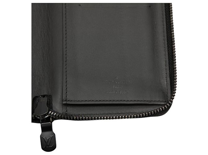 Cartera larga Louis Vuitton Black Monogram Shadow Vertical Zippy Negro - vista 5