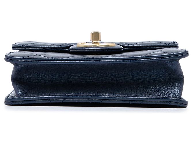 Chanel Blue Small Quilted Lambskin Chic Pearls Flap Blau Marineblau - Ansicht 3