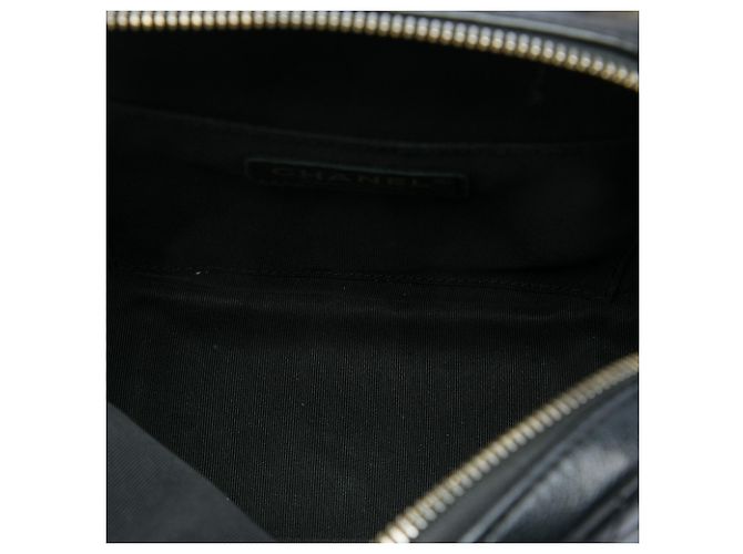 Bolsa Camera Chanel Beauty Begins em pele de cordeiro acolchoada preta com tachas Preto - vista 4