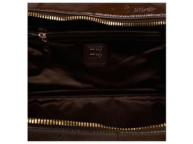 Borsa Miu Miu Beau Large in vernice Naplak marrone con logo - vista 4