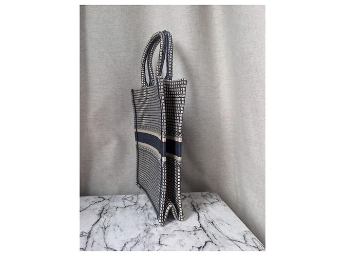 Christian Dior Book Tote La Mort Vertical Tela Navy Beige - vista 10