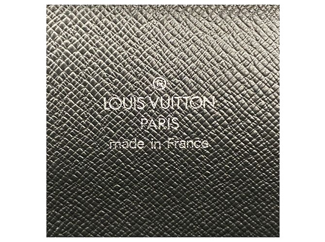 Borsetta Louis Vuitton Taiga Angara Grigio - vista 5