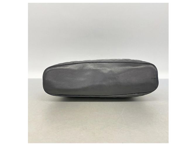 Borsa a tracolla Chanel Matelassé con catena Nero - vista 3