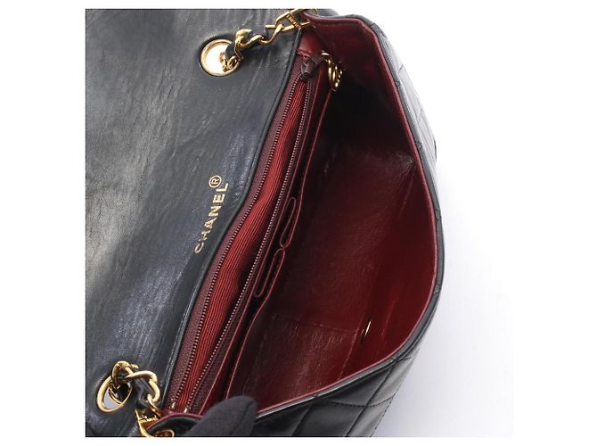 Bolsa de Ombro Chanel Matelassé com Aba Completa Preto - vista 3