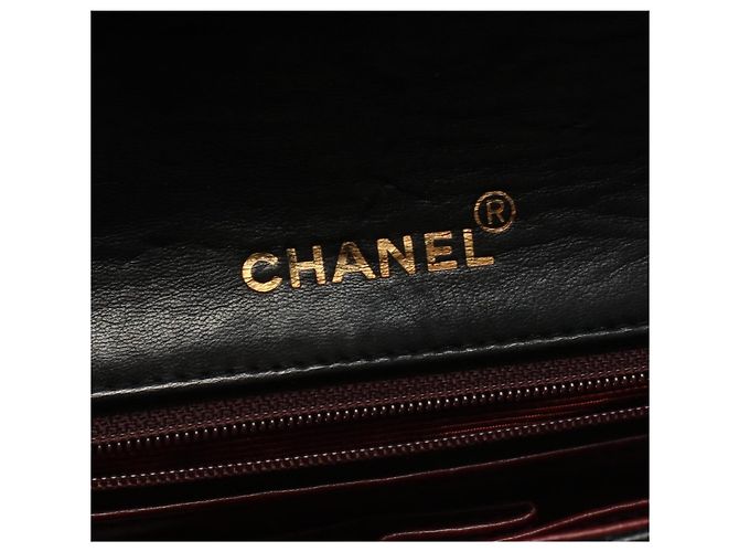 Bolsa de Ombro Chanel Matelassé com Aba Completa Preto - vista 4