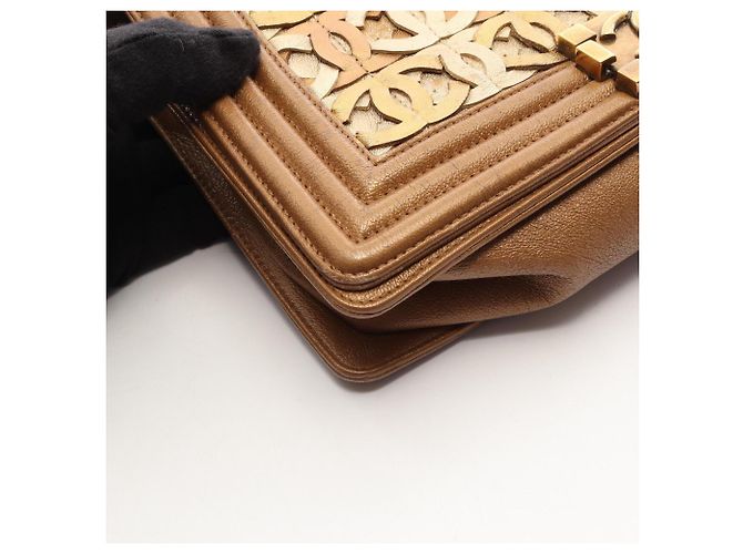 Borsa a tracolla Chanel Boy Dubai Limited Edition Marrone - vista 7