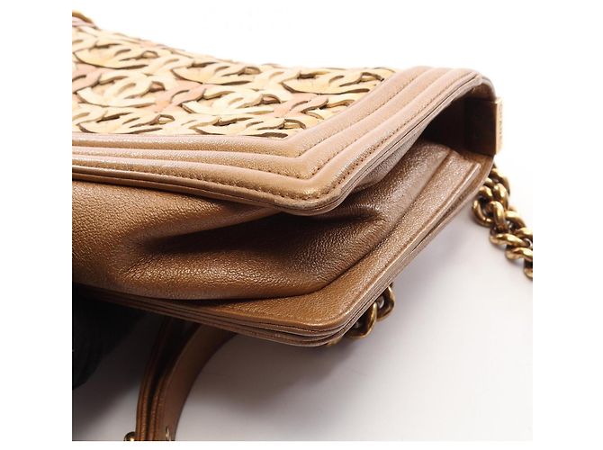 Borsa a tracolla Chanel Boy Dubai Limited Edition Marrone - vista 9