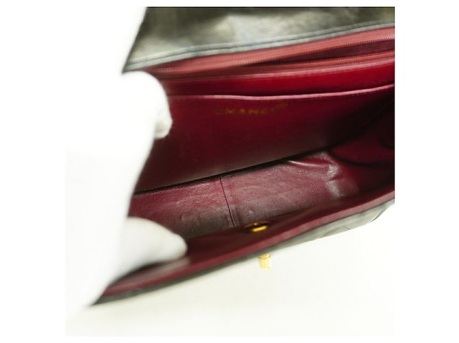 Borsa a tracolla con catena Chanel Matelassé Nero - vista 4