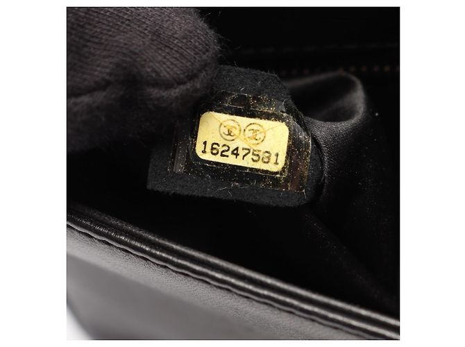 Borsa a tracolla Chanel Matelassé in pelle nera Nero - vista 5