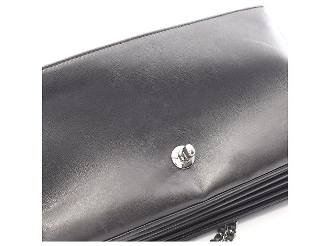 Borsa a tracolla Chanel Matelassé in pelle nera Nero - vista 8
