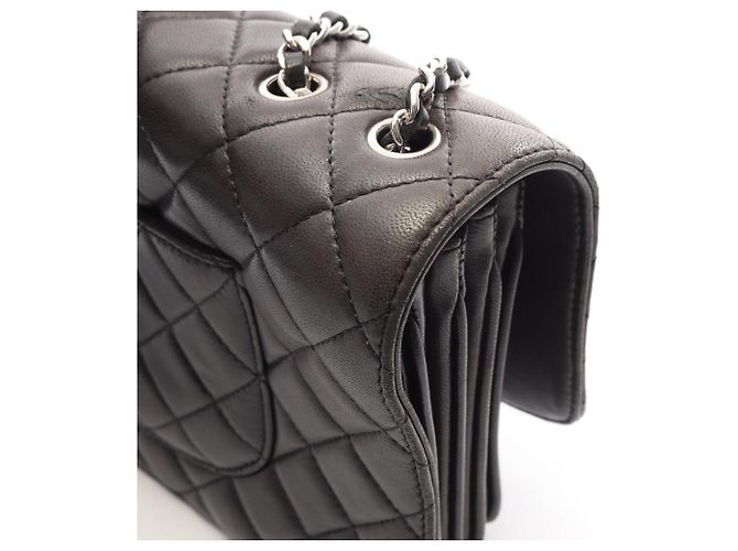 Borsa a tracolla Chanel Matelassé in pelle nera Nero - vista 9