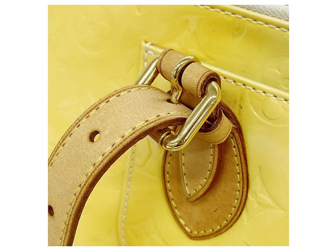 Borsa a tracolla Louis Vuitton Vernis Rosewood Avenue Bianco - vista 9