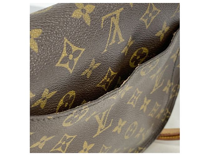 Bolsa de Ombro Louis Vuitton Monogram Saint Cloud GM Marrom - vista 13