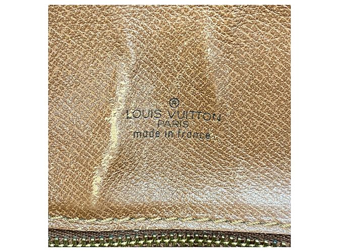 Bolsa de Ombro Louis Vuitton Monogram Saint Cloud GM Marrom - vista 5