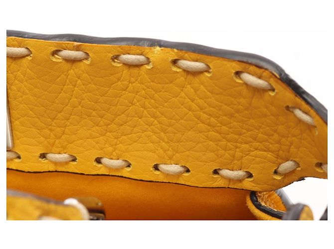 Borsa 2-Way Fendi Mini Peekaboo Selleria Giallo - vista 10