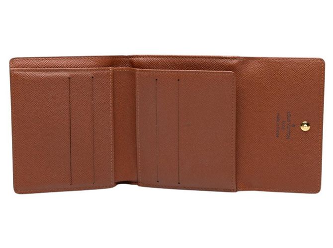 Carteira Louis Vuitton Monogram Tri-Fold Marrom - vista 4