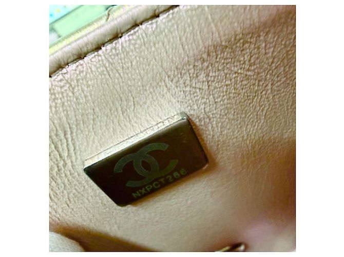 Borsa a tracolla Chanel in pelle rosa metallizzato Argento - vista 13