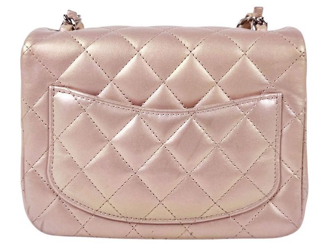 Borsa a tracolla Chanel in pelle rosa metallizzato Argento - vista 3
